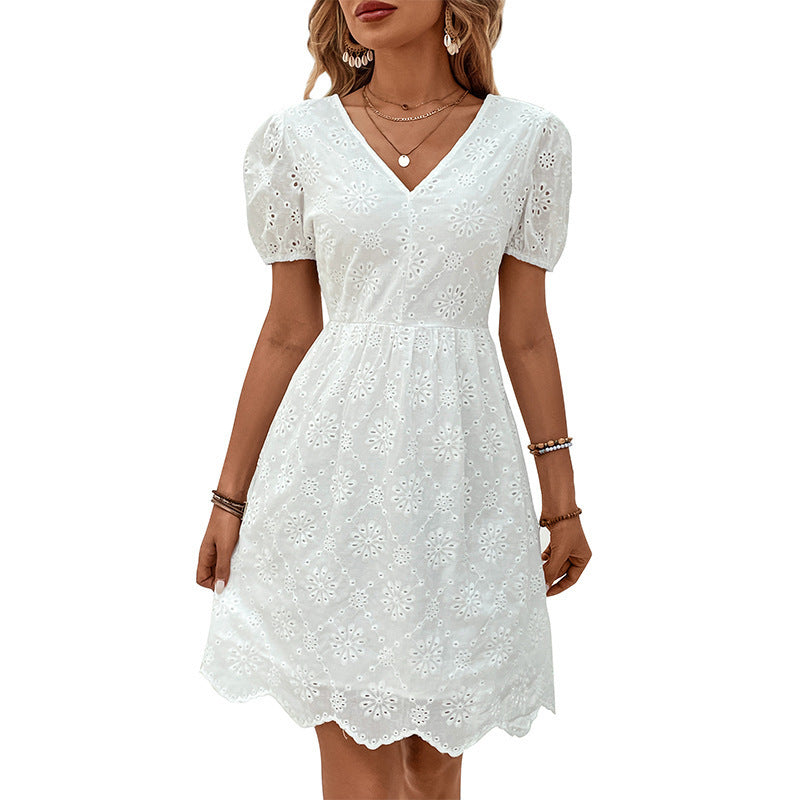 Robe Blanche Trapèze à Manches Courtes – Élégance & Confort au Quotidien
