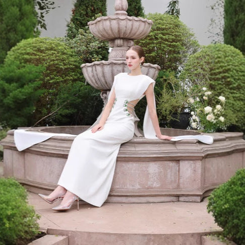 Robe Longue Bandage Blanche à Strass – Élégance Haut de Gamme