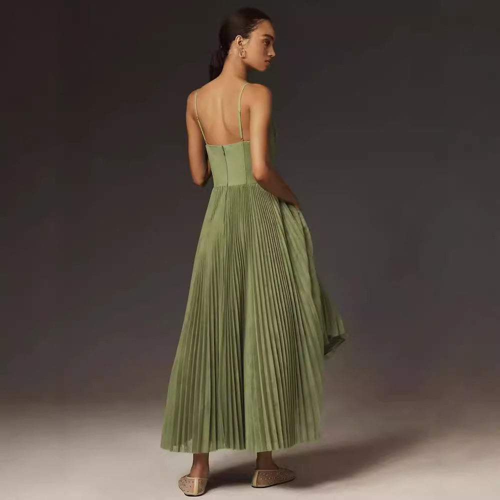 Robe Longue Sans Manches en Soie Glacée – Style Socialite