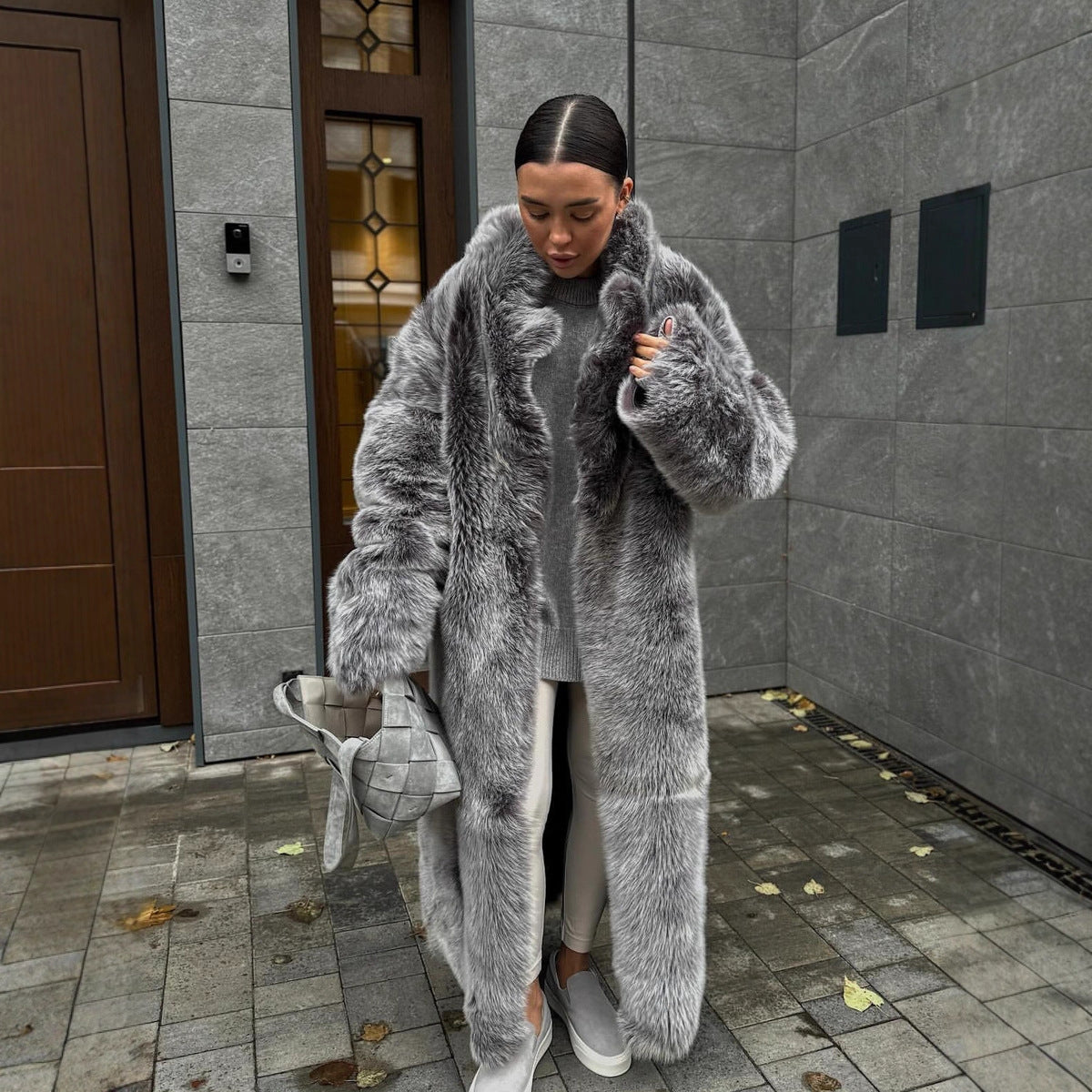Manteau Long en Fausse Fourrure – Élégance Féminine