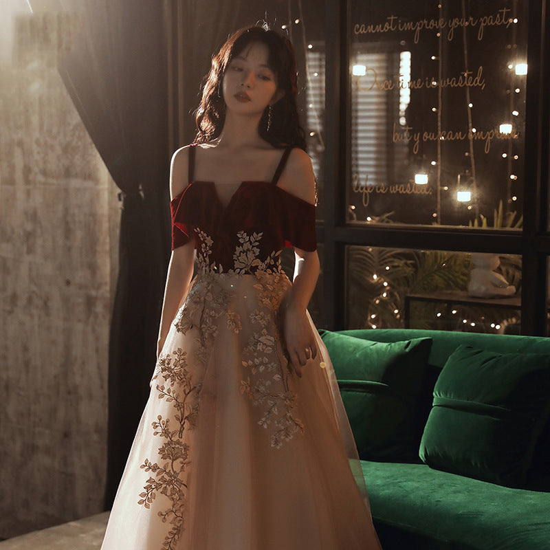 Robe à bretelles tendance pour femme