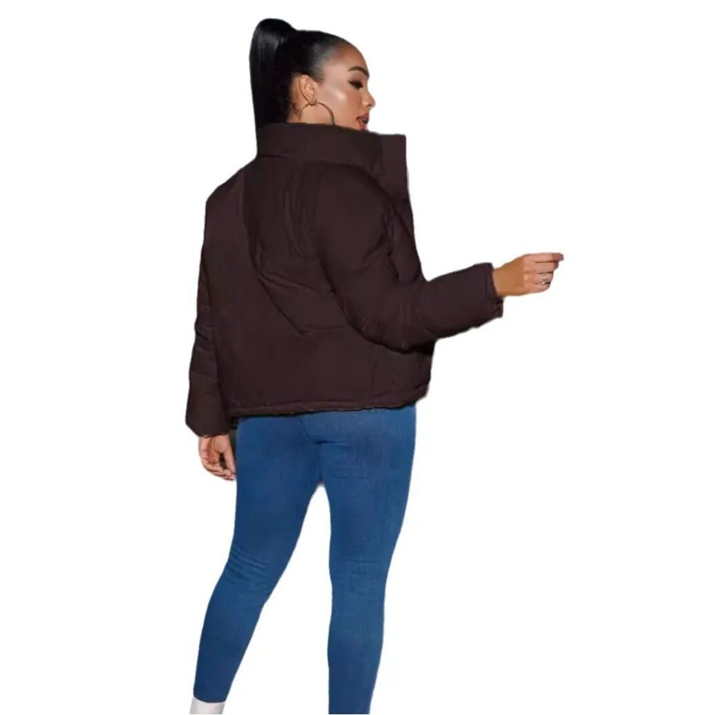 Veste court et épais à petit col rabattu