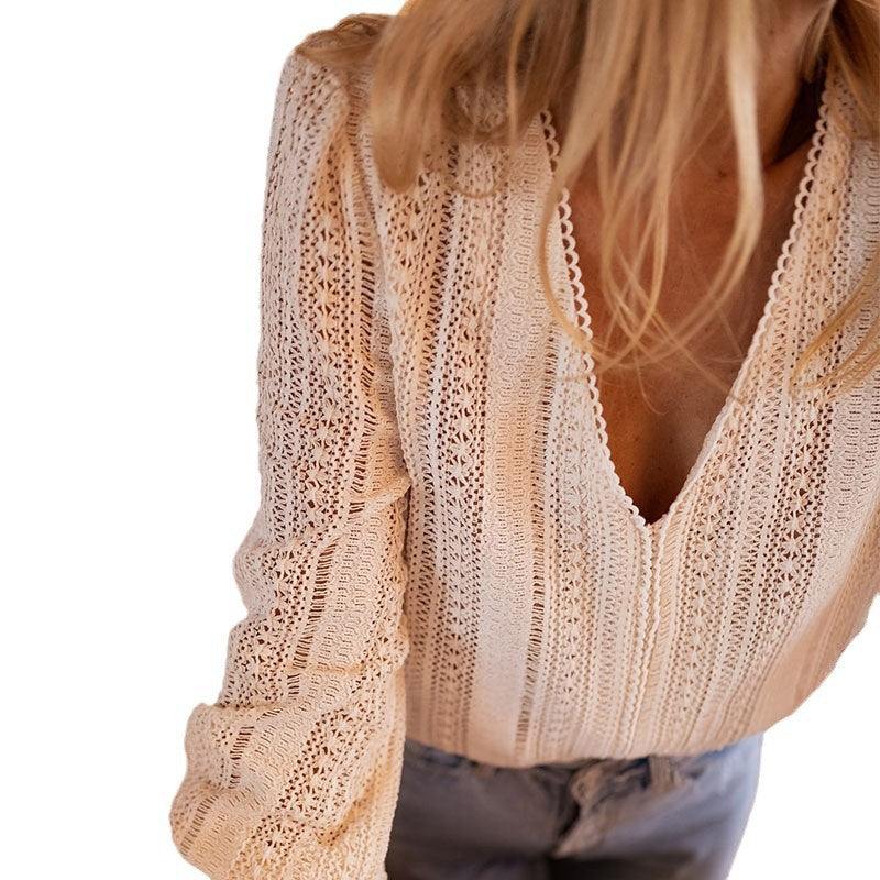 Haut basique chic – Col en V & coupe fluide