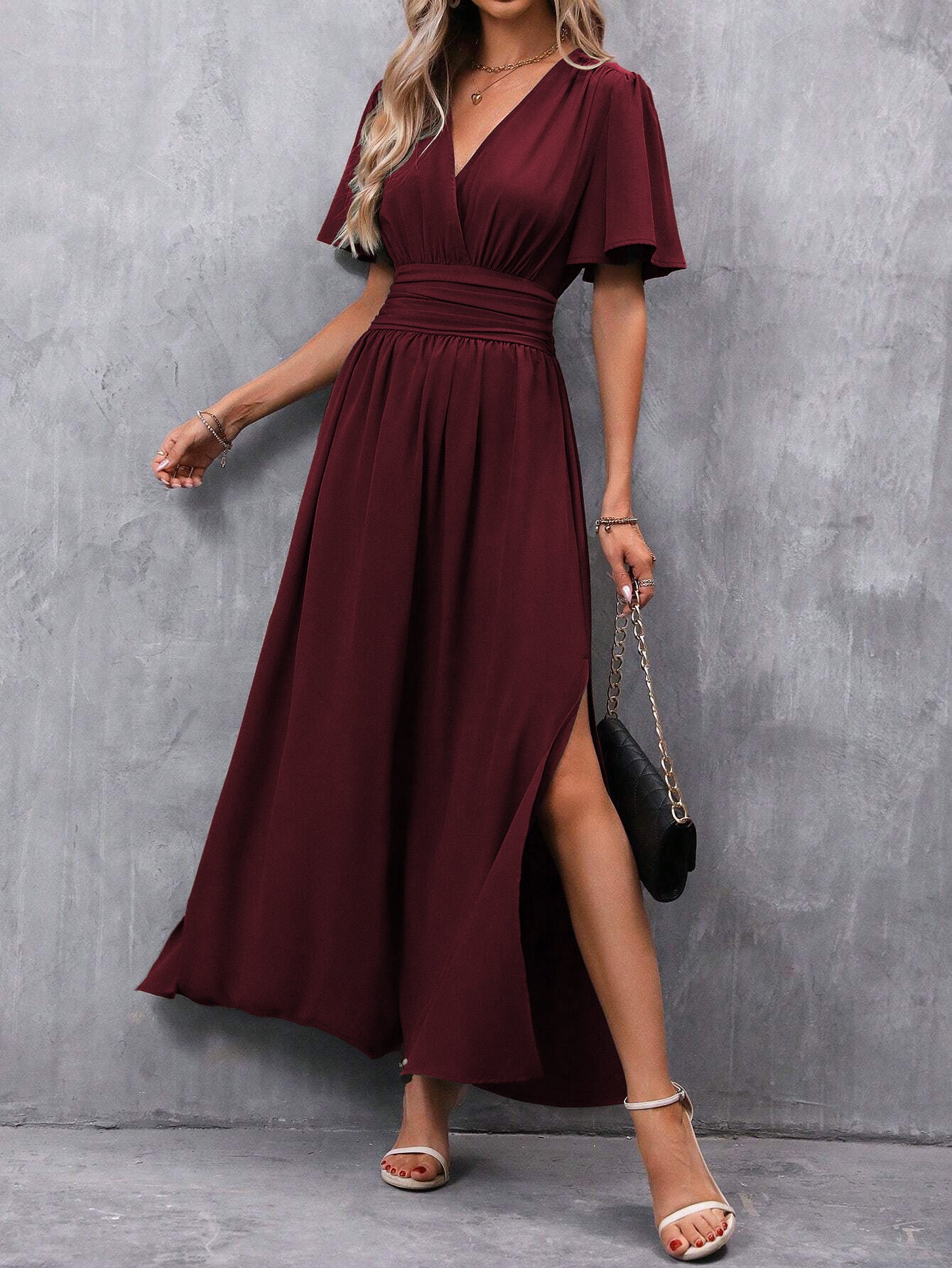 Robe Élégante à Jupe Évasée – Couleurs Unies & Coupe Classique