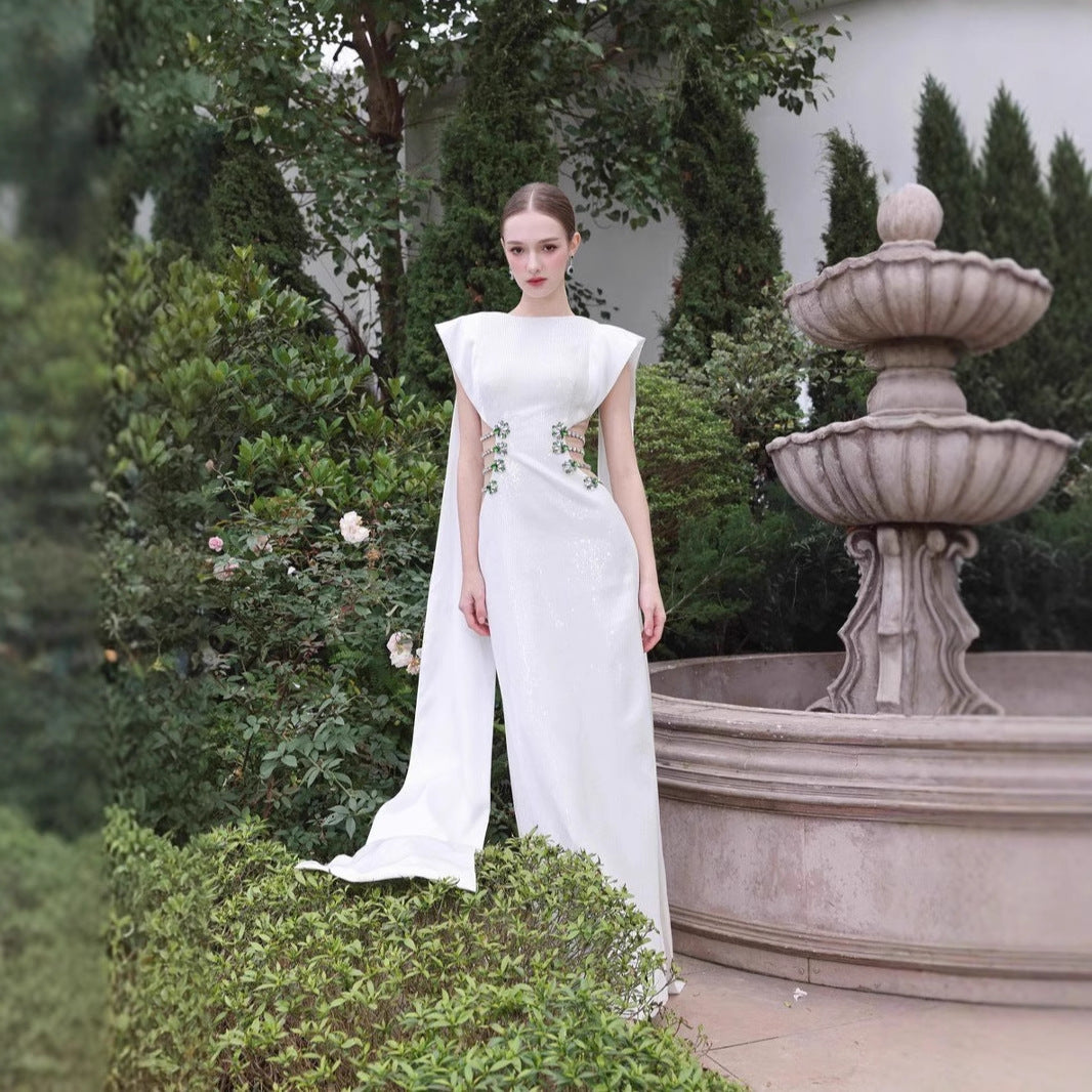 Robe Longue Bandage Blanche à Strass – Élégance Haut de Gamme