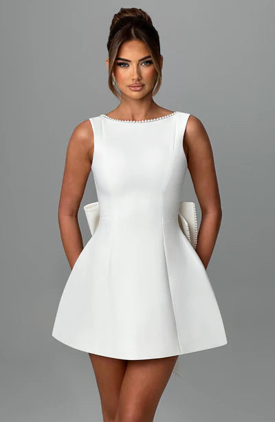 Robe A-Ligne Blanche – Style Frais & Élégant