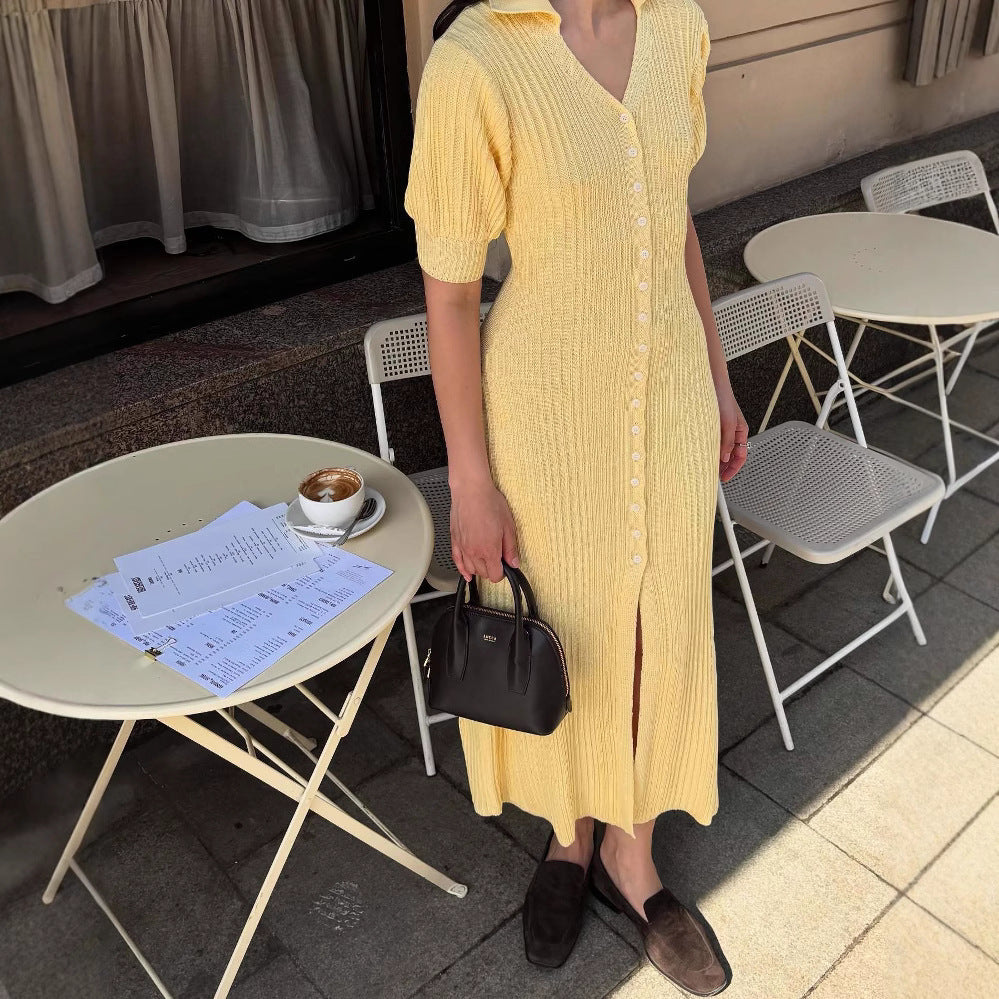 Robe boutonnée simple à manches bouffantes