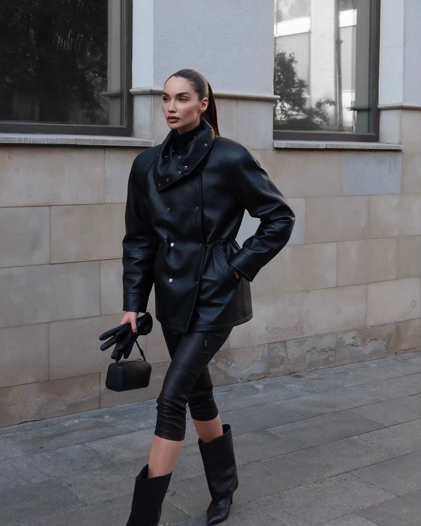 Noctéra – Veste en Similicuir Manches Lanternes