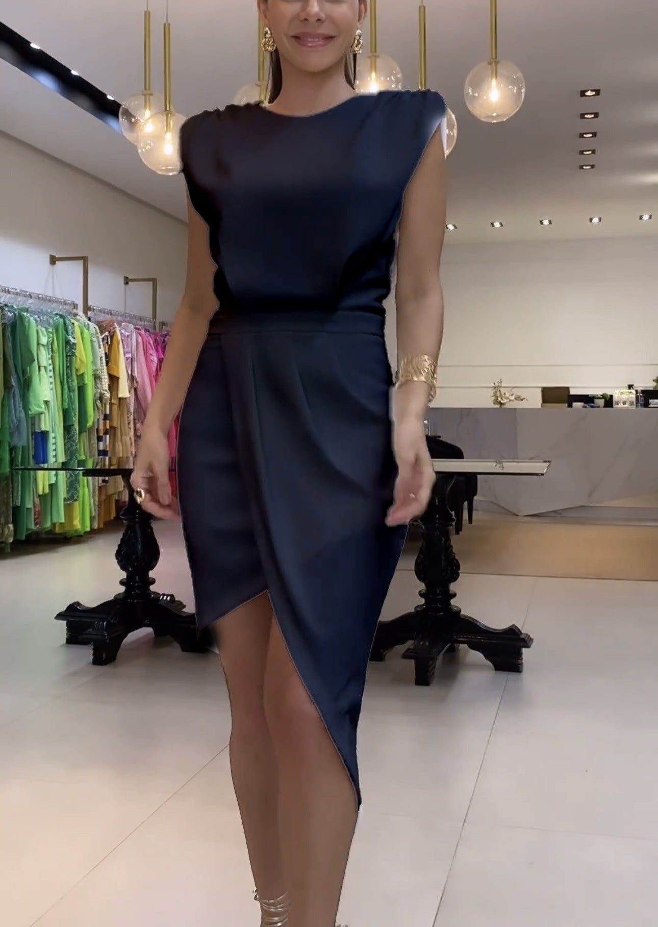 Robe Longue Décontractée Asymétrique – Sans Manches, Style Élégant