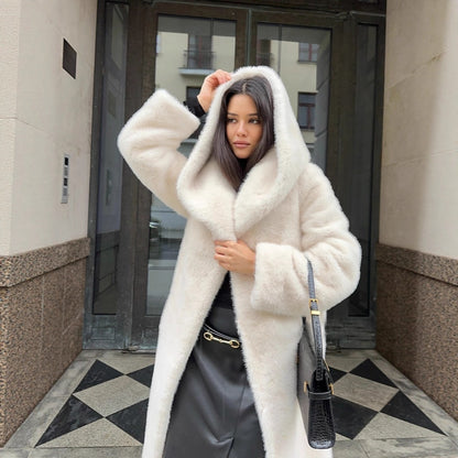 Manteau Long en Fausse Fourrure – Chic et Douceur