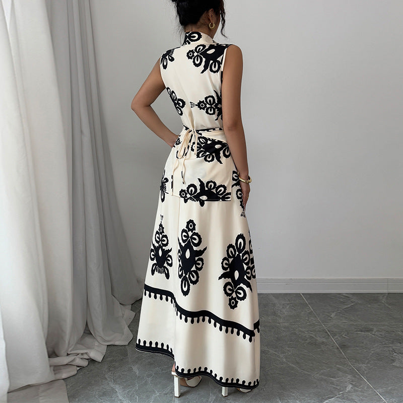 Robe Fleurie à Bretelles – Élégante  Polyvalente