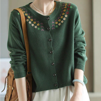 Emberia – Cardigan Rétro Brodé