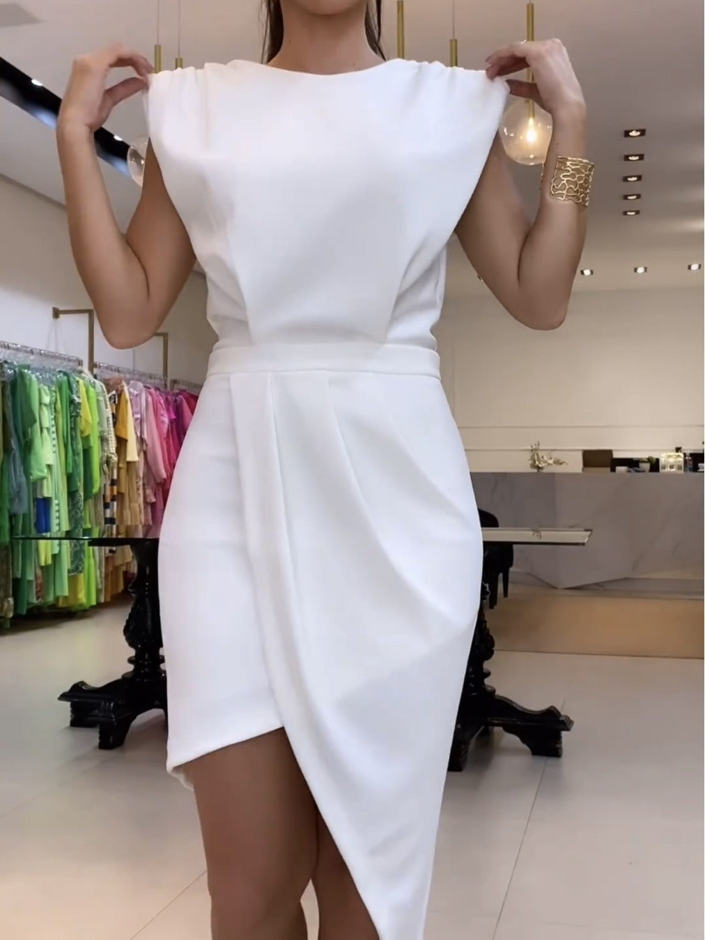 Robe Longue Décontractée Asymétrique – Sans Manches, Style Élégant