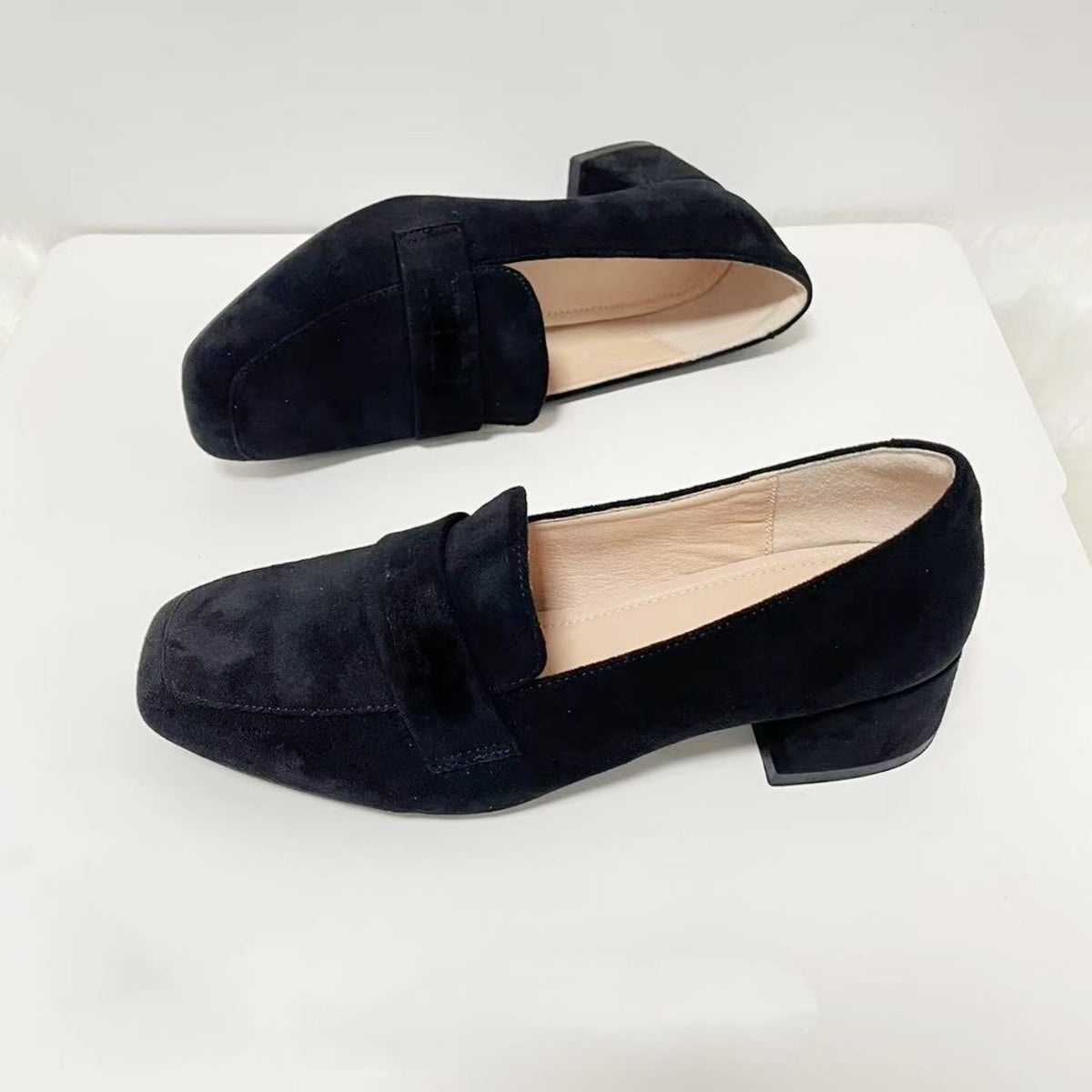 Bottines Chic en Suédine – Style Polyvalent