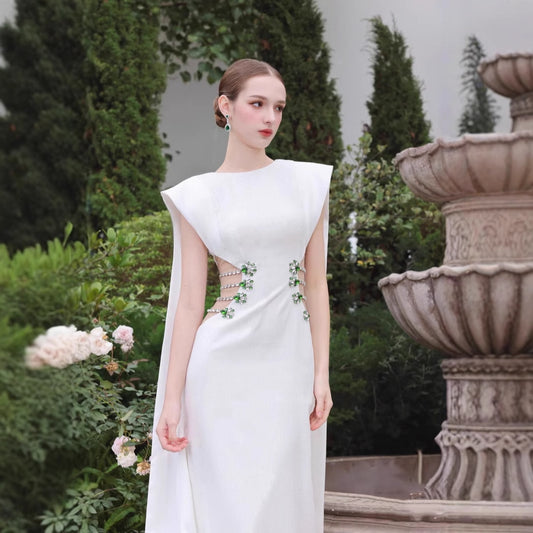 Robe Longue Bandage Blanche à Strass – Élégance Haut de Gamme