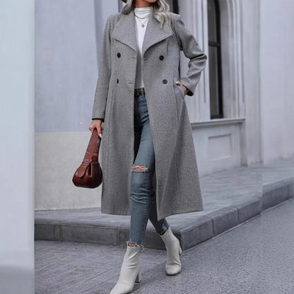Manteau long en laine coupe ajustée