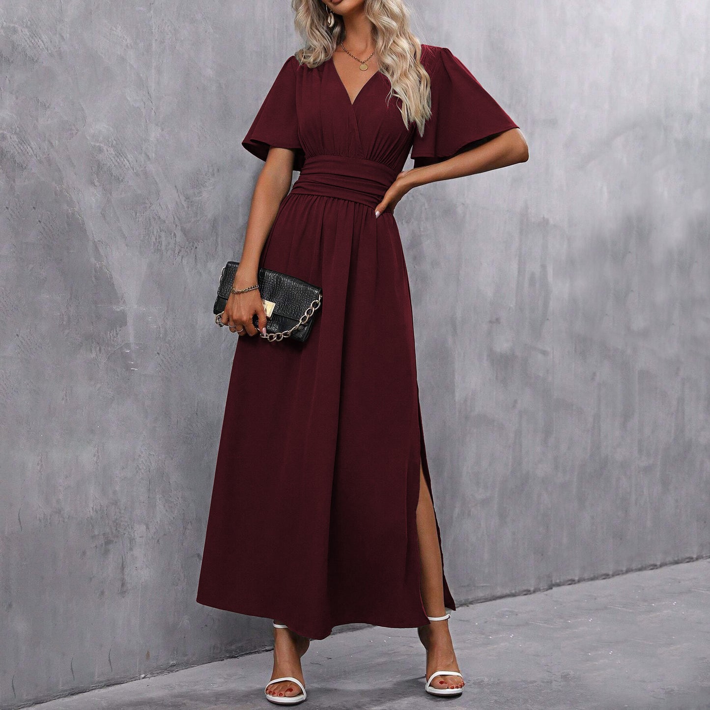 Robe Élégante à Jupe Évasée – Couleurs Unies & Coupe Classique