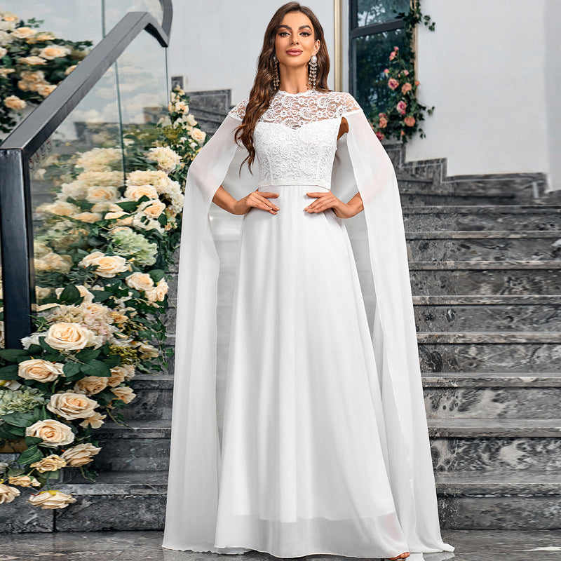 Robe Longue Blanche – Élégance et Fluidité