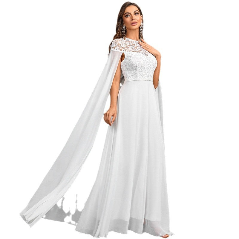 Robe Longue Blanche – Élégance et Fluidité