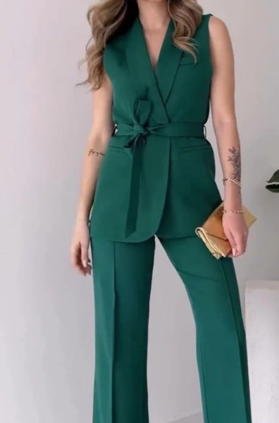 Ensemble Femme Élégant – Veste & Jupe Style Tailleur Moderne.