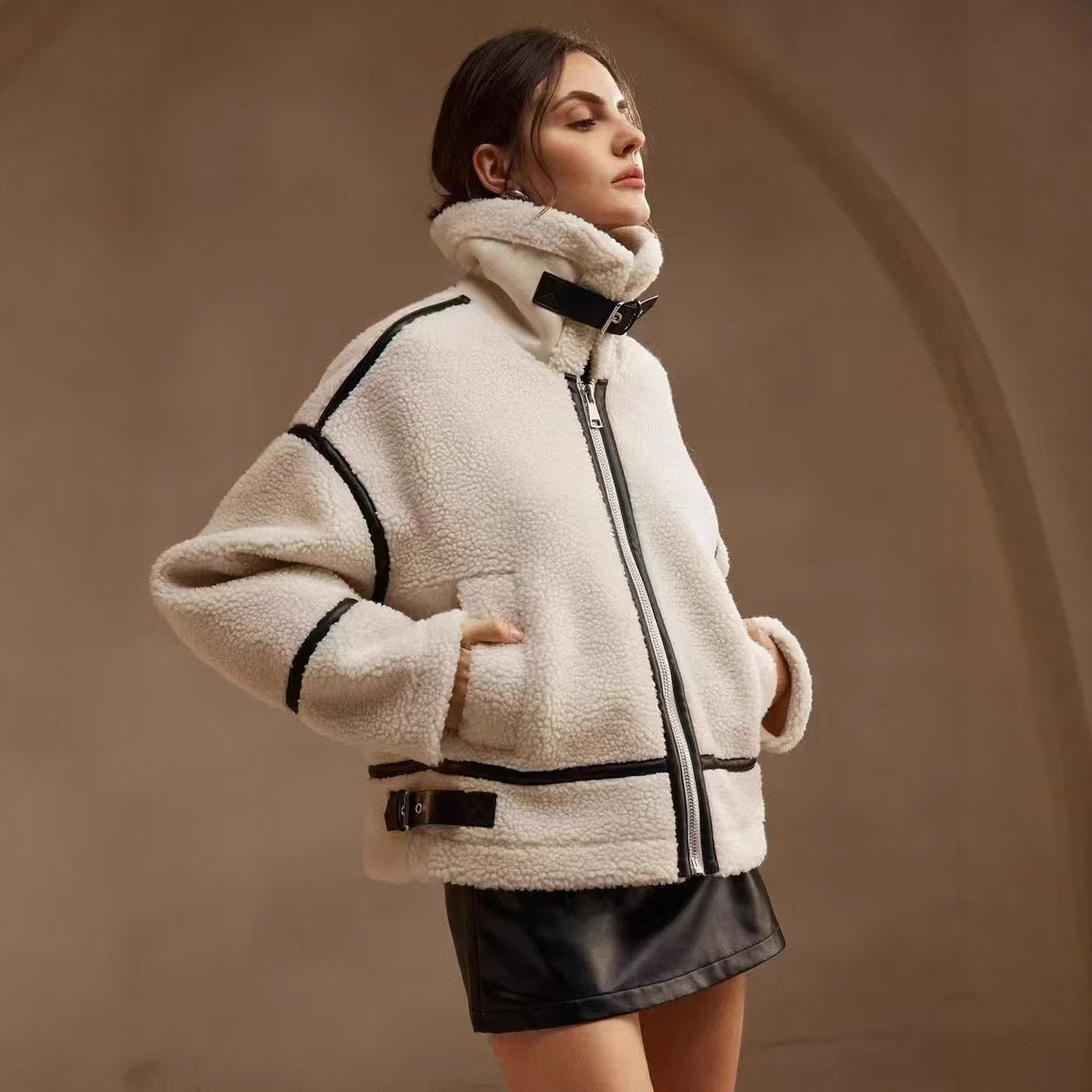 Veste Douce Abricot à Col en Fourrure