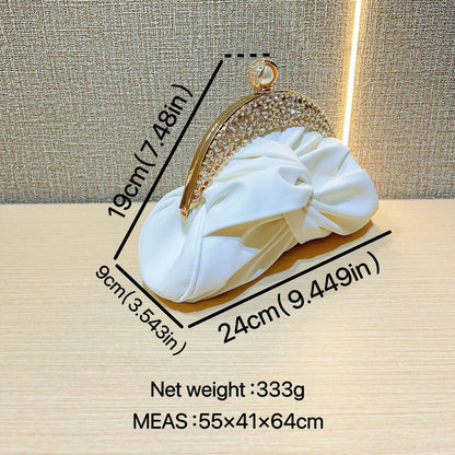 Pochette de soirée haut de gamme ornée de diamants